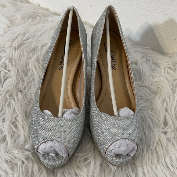 City Classified Comfort Side Silver Glitter Sparkly Peep Toe Platform Heels 8.5 - Picture 2 of 8